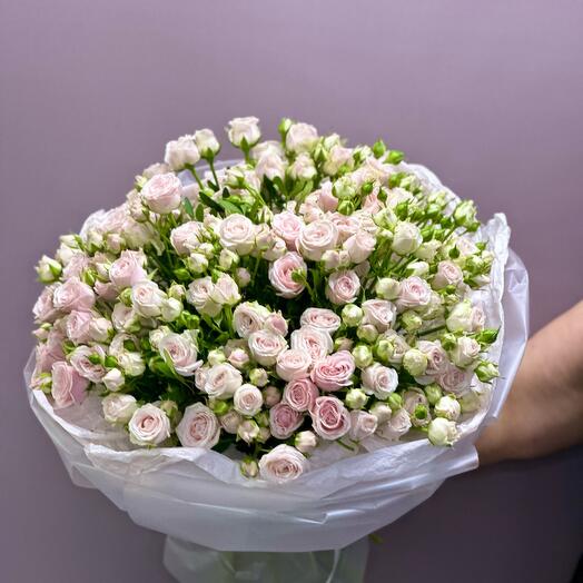 Букет из нежно розовых кустовых роз 21шт