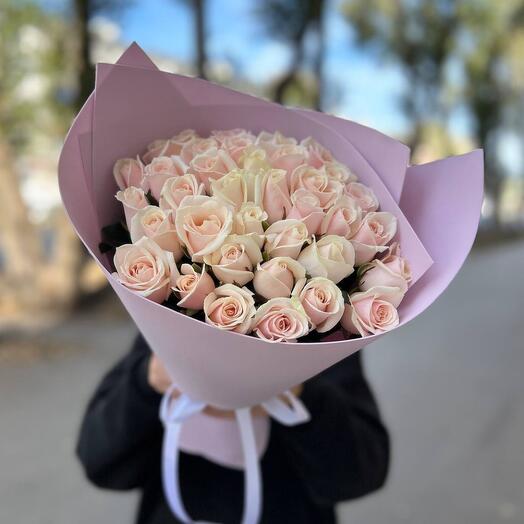 Букет из 35 роз Лилу