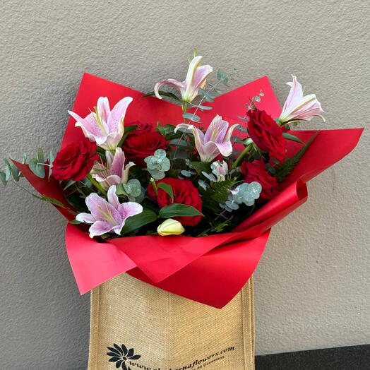 Romance Bag;flower arrangements in Jute Bag