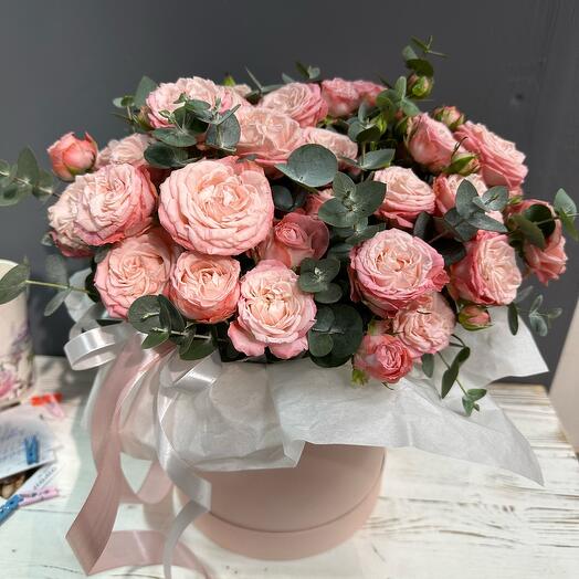 Нежная коробочка из  кустовых пионовидных роз😍🌸