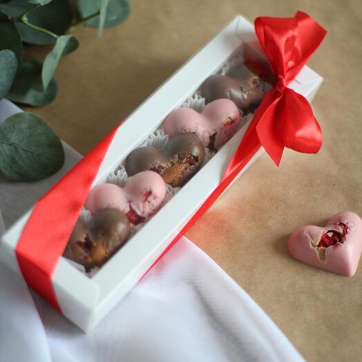 Набор шоколадных сердец, подарок на 14 февраля