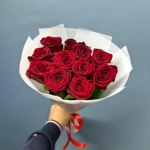 Red roses 11 pieces