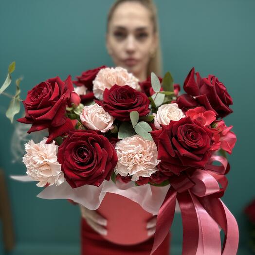 Цветы в коробке🌷🌷🌷