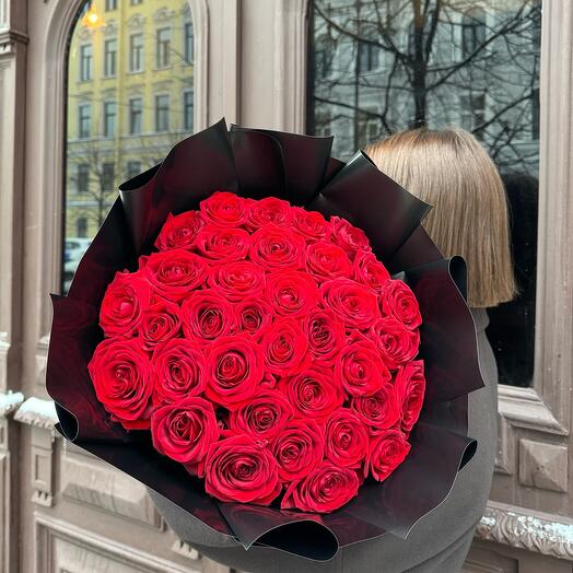 35 Красных Ароматных Роз 60см