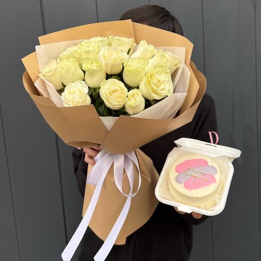Букет из 15 роз + бенто торт