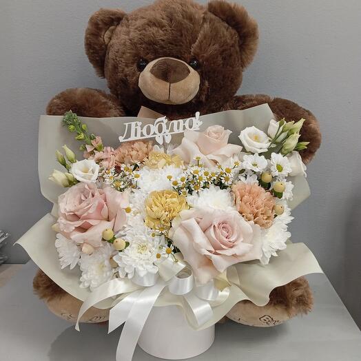 Цветы в коробке с любовью