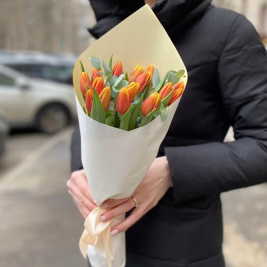Корпоративные тюльпаны на 8 марта