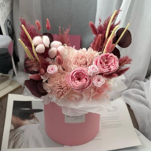 Композиция в шляпной коробке 💐