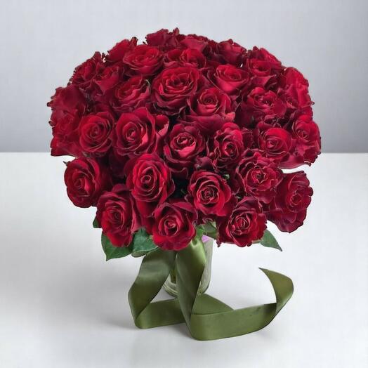 Red roses in a vase