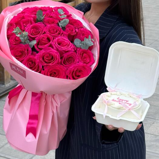 Сладкое комбо из 25 роз + бенто торт