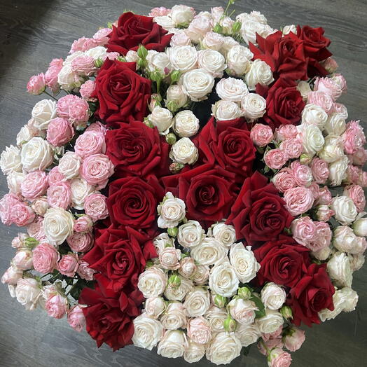 Basket with a letter