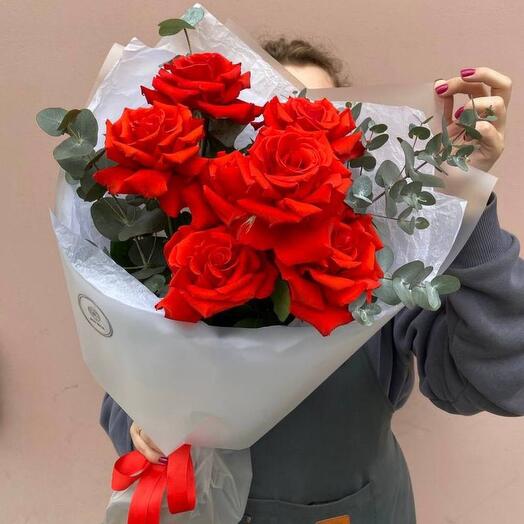 Моно из 7 французских роз Нина с эвкалиптом