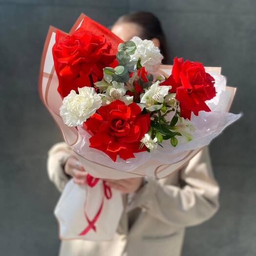 Мини букет с сортовыми розами Nina