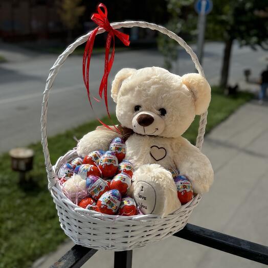 Мишка с киндерами 🧸🍫