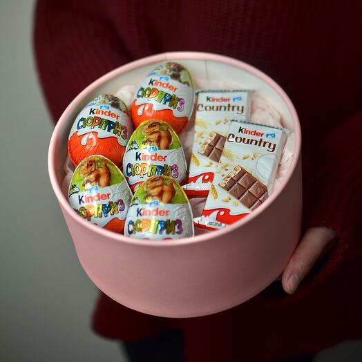 Сладкий набор с киндерами и киндер ломтиками