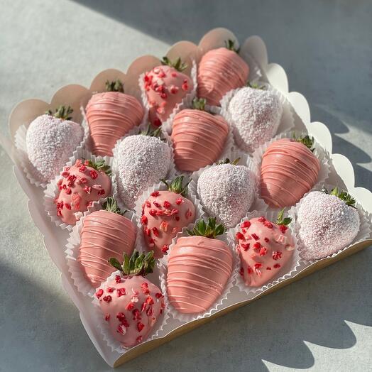 Клубника в шоколаде набор 16-20 ягод Strawberry