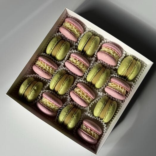 16 пирожных макарон ассорти «2 вкуса» для мамы