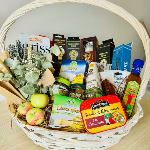 Подарочная корзина для самых близких