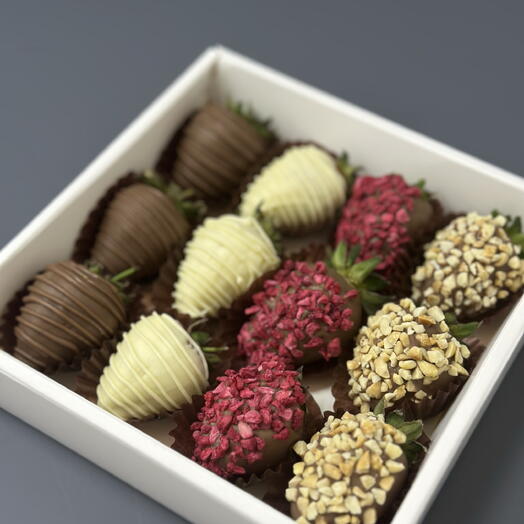 Fresa en chocolate 12 piezas