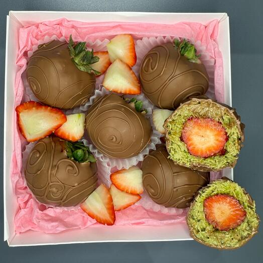 Клубника в дубайском шоколаде - набор из 5 штук