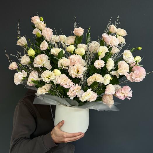 Нежные Лизиантусы «Эустома» в кашпо