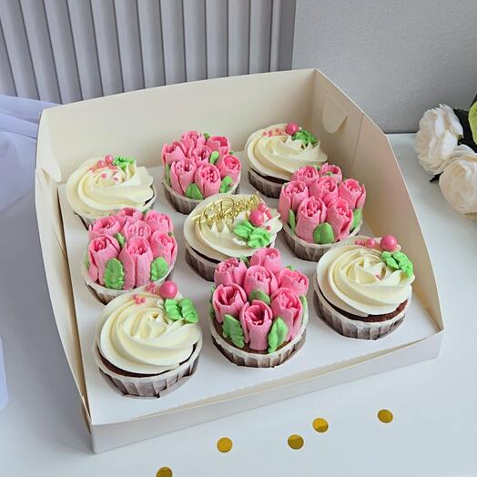 Набор пирожных с днем рождения