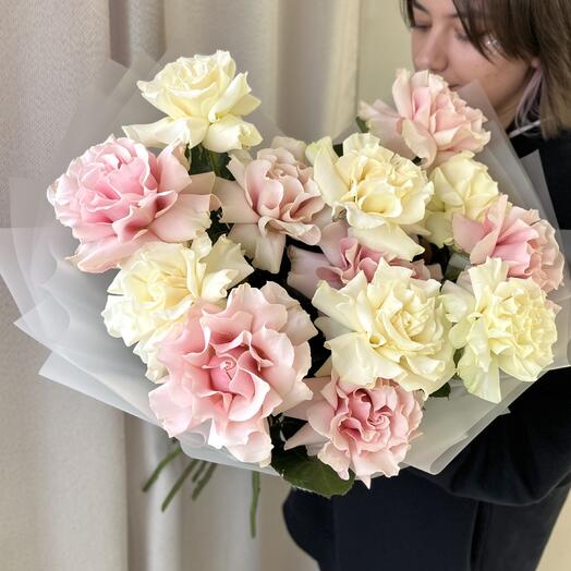 Букет «Всплеск любви» из 13 французских роз 🌸