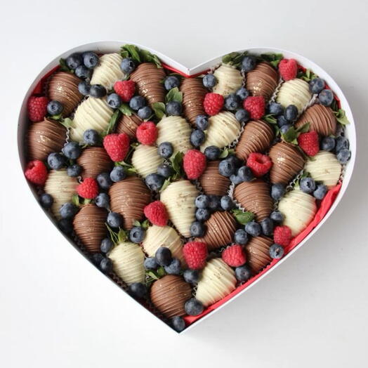 Клубника в шоколаде вкусно 🤩😜🥰