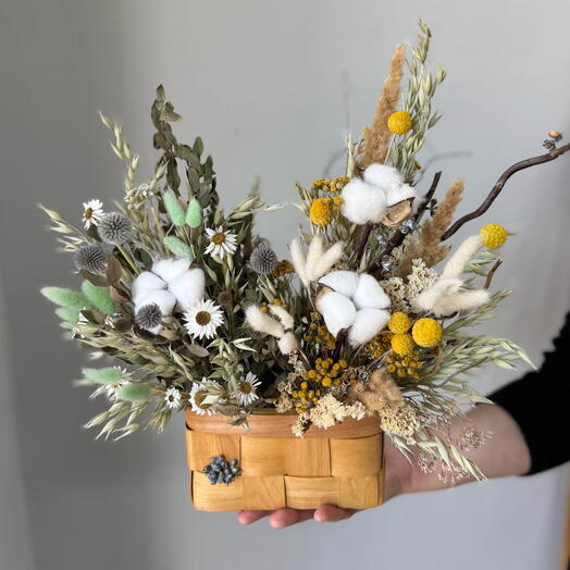 Поле в лукошке