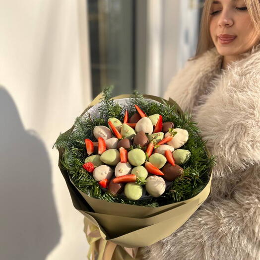 Клубничный букет М