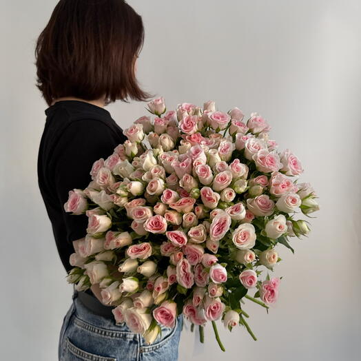 Букет кустовых роз, M