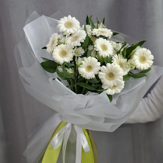 Букет полевой стойкий с герберами, альстромериями