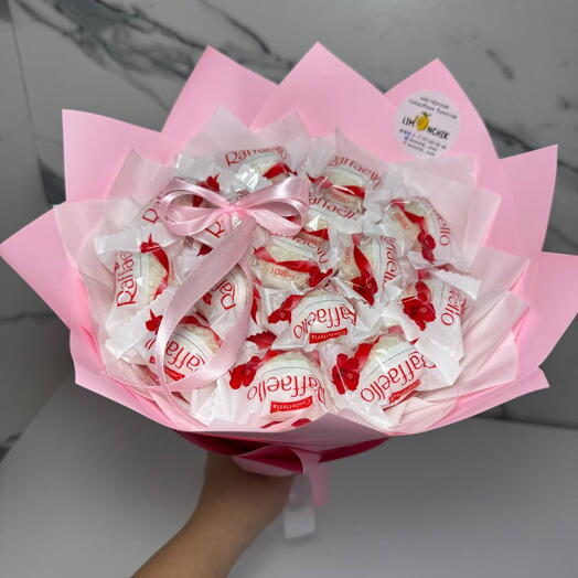 Букет из конфет Raffaello S