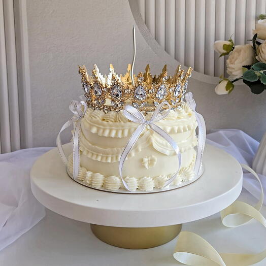 Торт с короной и блестками на день рождения девушке