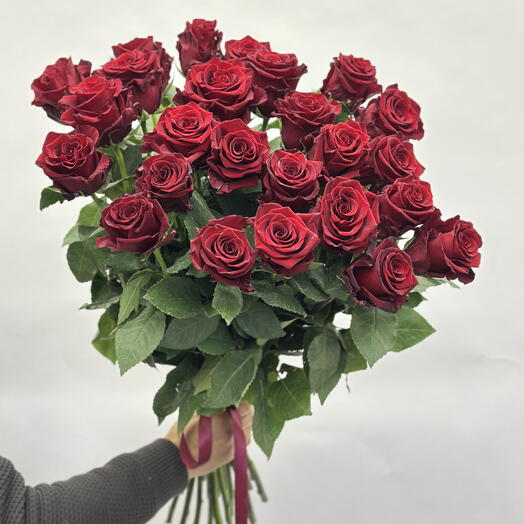 25 роз высоких