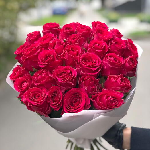 51 роза малиновая