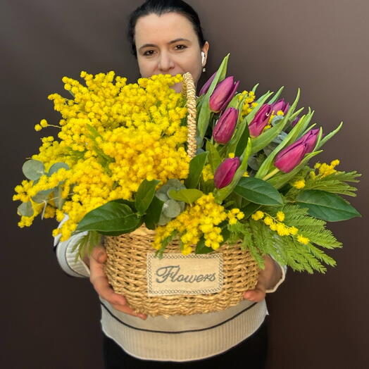 Мимоза и тюльпаны