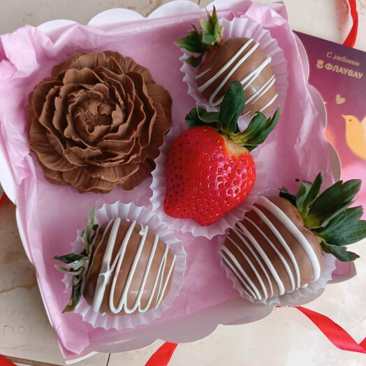 Шоколадный пион + 🍓в шоколаде