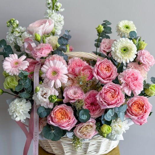 Корзина с цветами 07