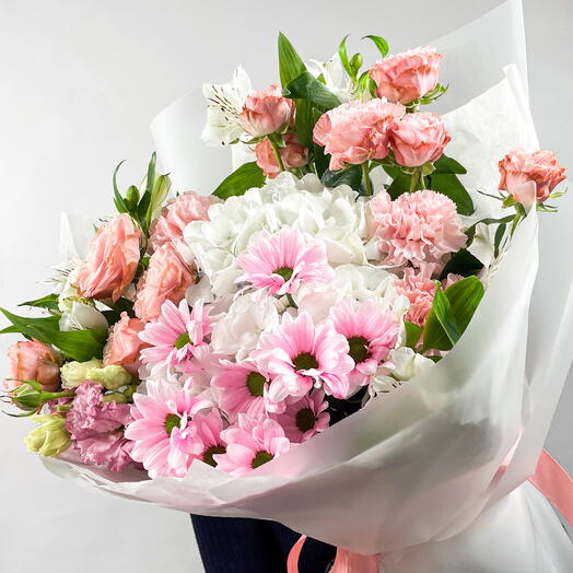 Bouquet with hydrangea
