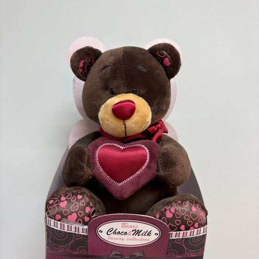 Медведь мальчик CHOCO с сердцем