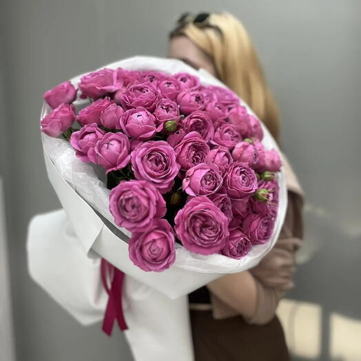 Букет нежных пионовидных роз 💗