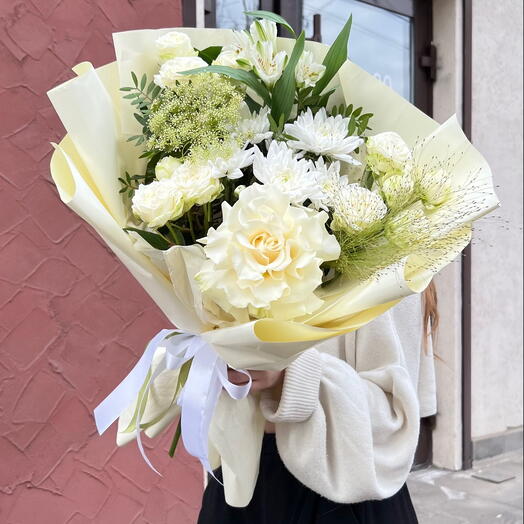 Букет с Альстромерией ,французской розой и Амми