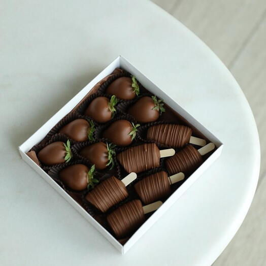 STRAWBERRIES AND BANANAS IN CHOCOLATE