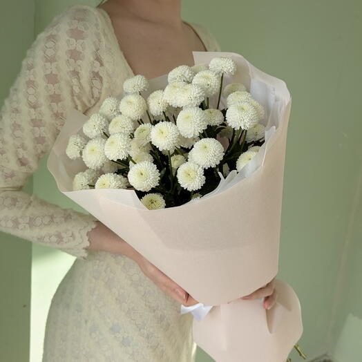 Букет-комплимент из 5 хризантем-шариков