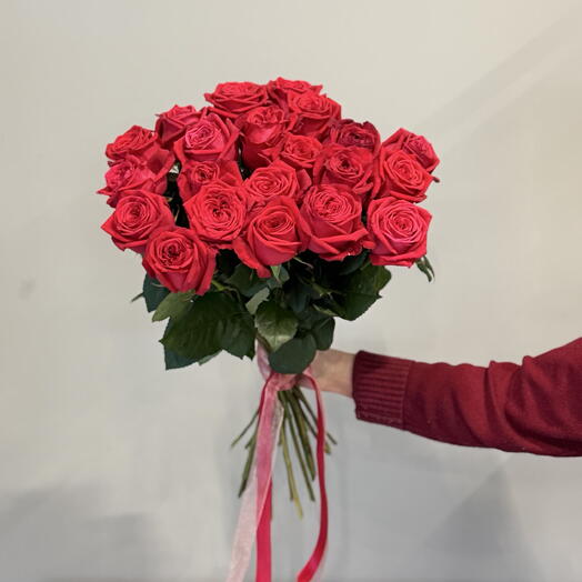 Букет из красных роз 21шт