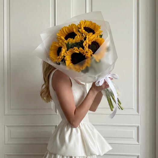 Букет из 5 подсолнухов от XOFLOWERS