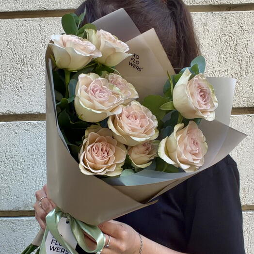 Монобукет из одноголовых роз от XOFLOWERS