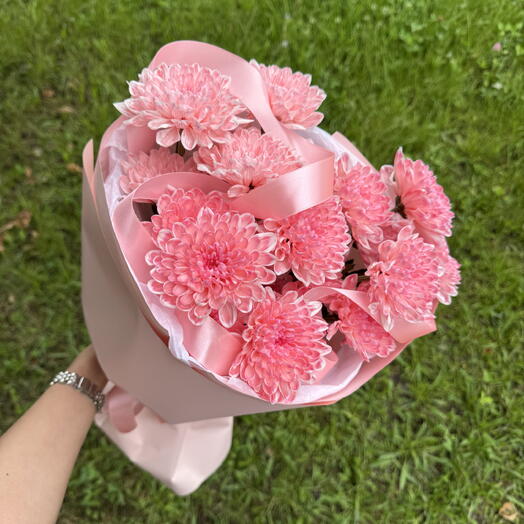 Монобукет из 3 персиковых хризантем