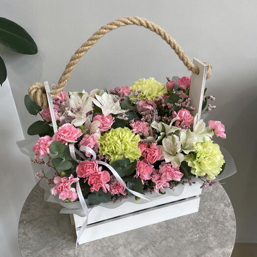 Цветочная композиция в ящике💗